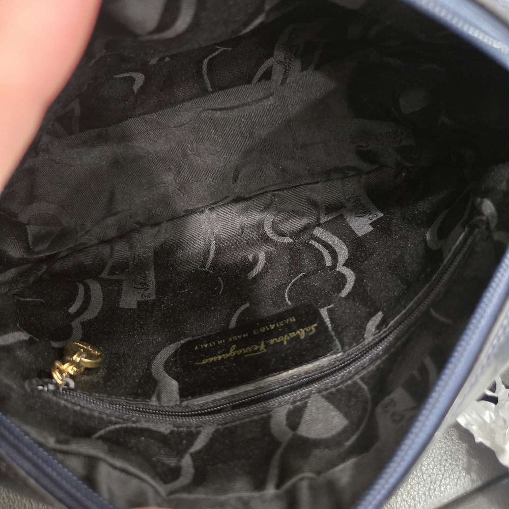 Salvatore Ferragamo Navy Vara Bow Leather Crossbody Bag - Picture 7 of 8